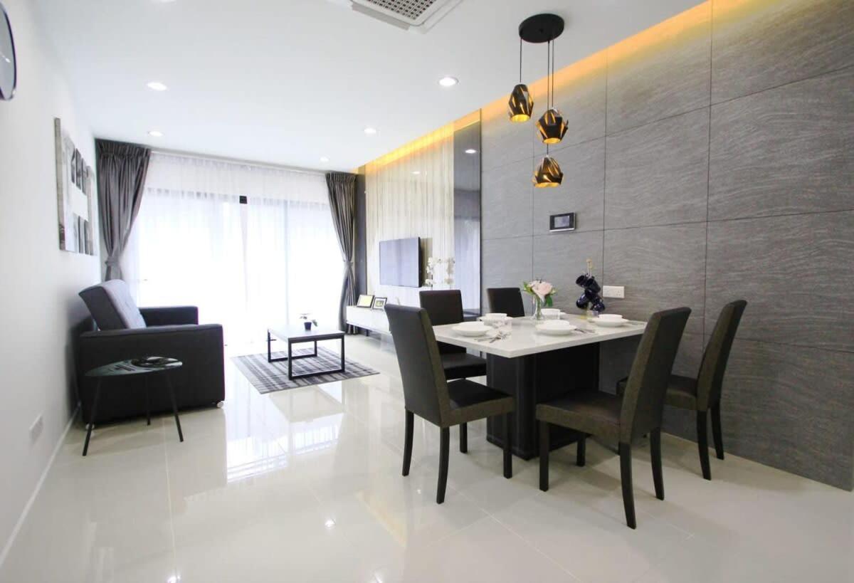 A Stylish High-Floor 2Br Suasana Suites Views ยะโฮร์บาห์รู ภายนอก รูปภาพ